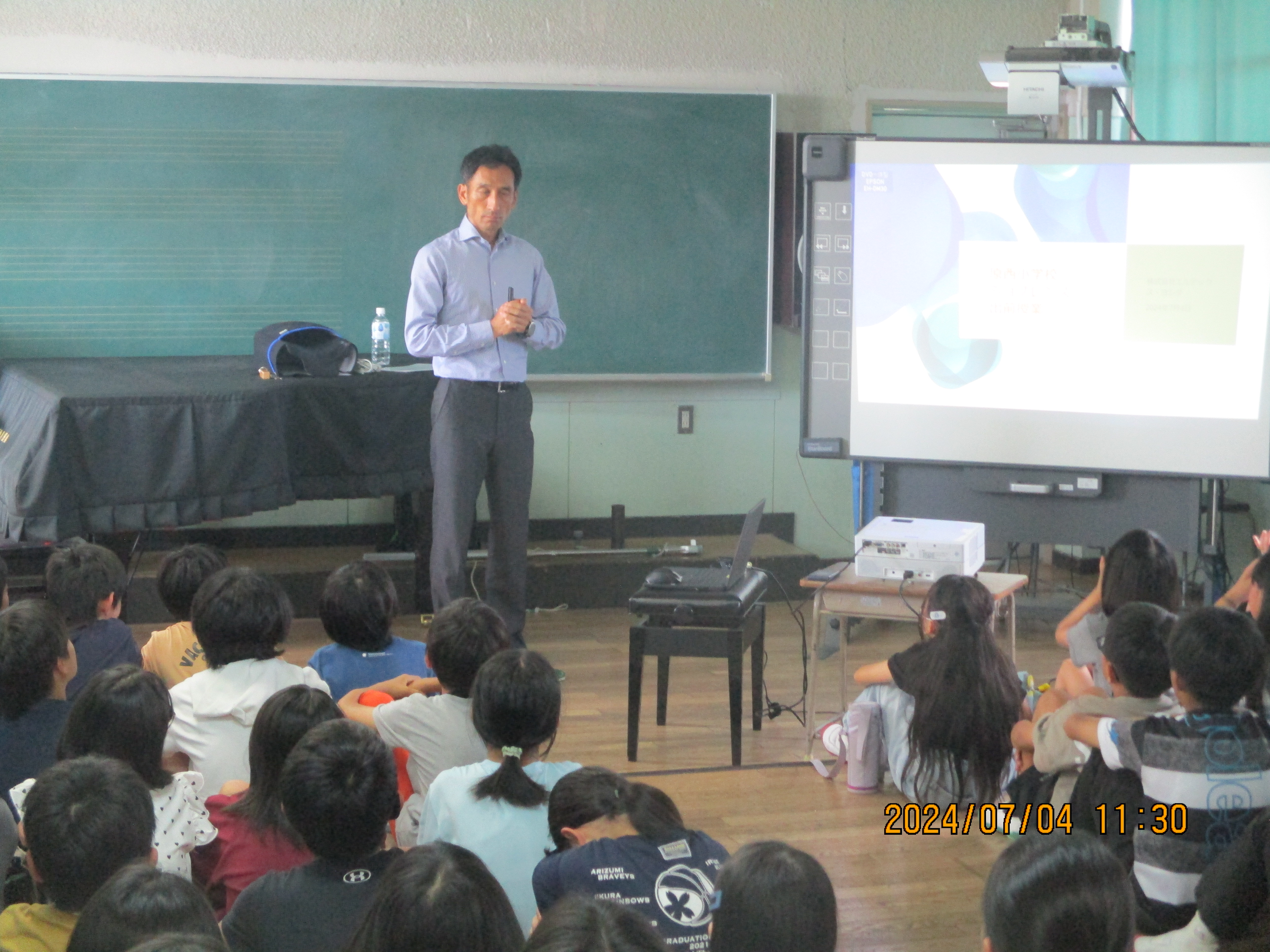 パラテコンドーの原田涼平選手と元パラアスリートの浦田理恵さんが来社されました