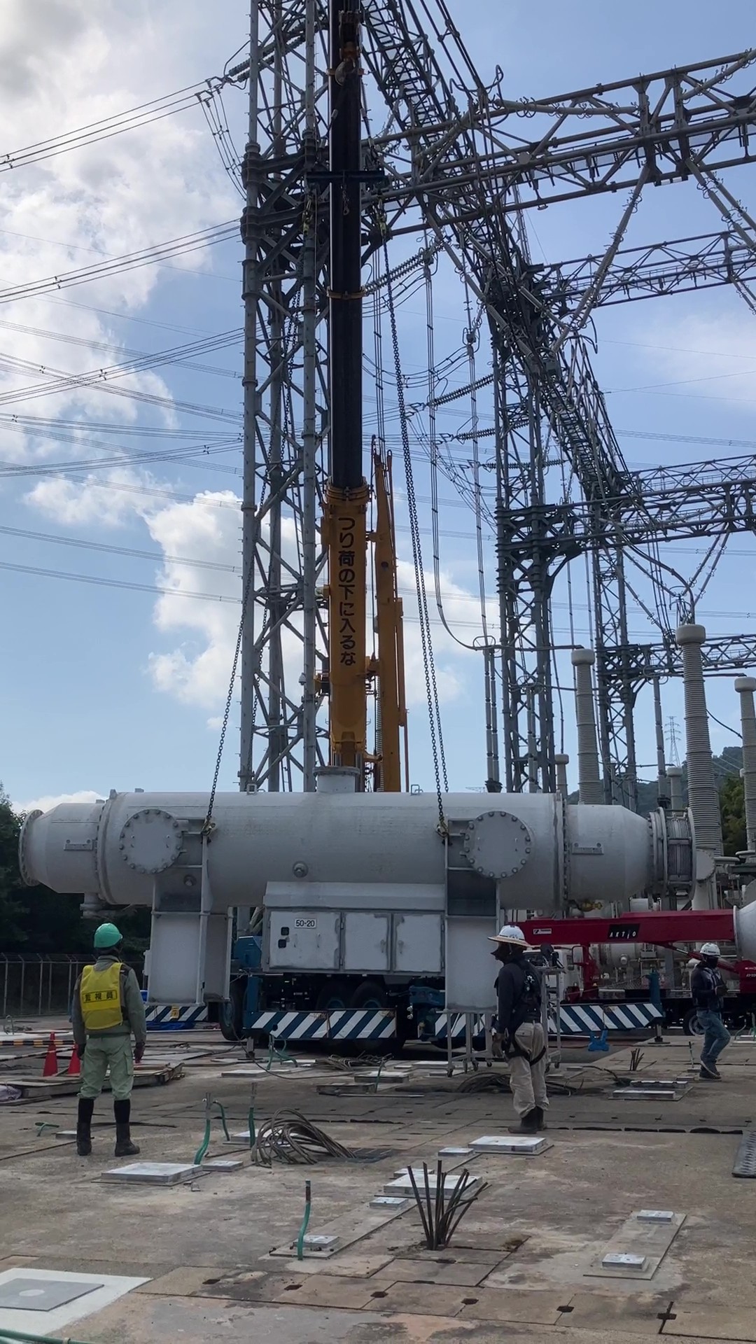 北九州変電所の500ｋVＧＩＳ（ガス絶縁開閉装置）更新工事のⅠ期工事を無事竣工しました。5