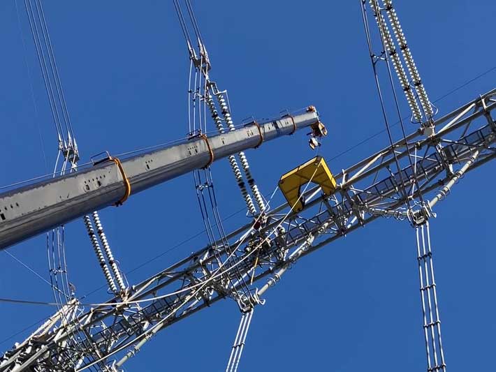 北九州変電所の500ｋVＧＩＳ（ガス絶縁開閉装置）更新工事のⅠ期工事を無事竣工しました。